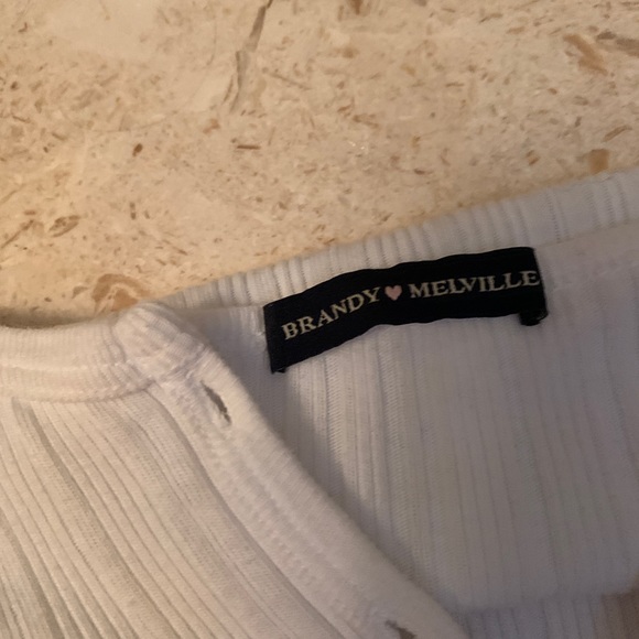 White Brandy Melville Zelly top - Picture 2 of 4